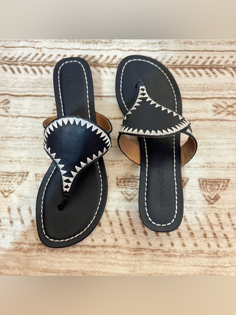 Bernardo Sandals size 10